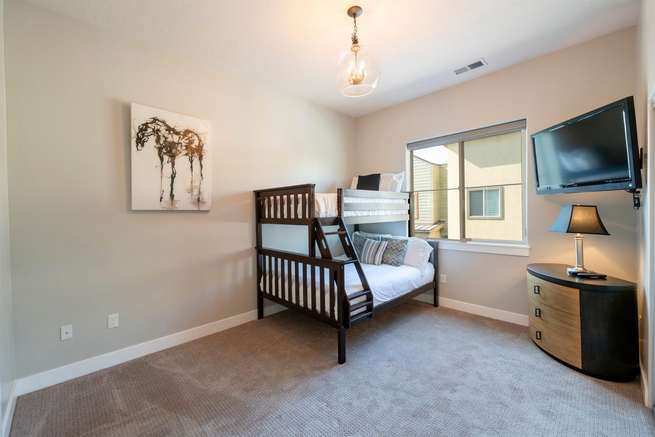 Newpark Terrace 572nd Bedroom with ensuite bathroom