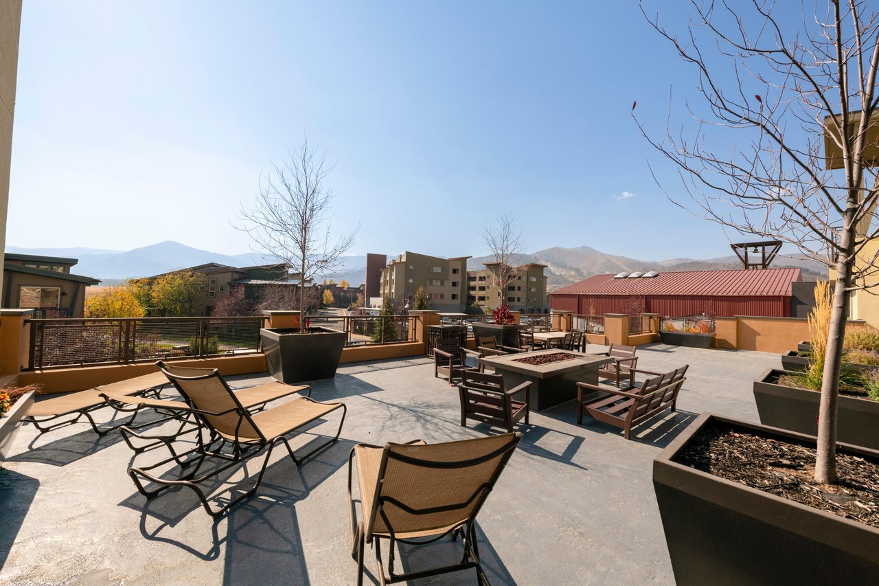 Newpark Terrace 57Community firepitterrace lounge area