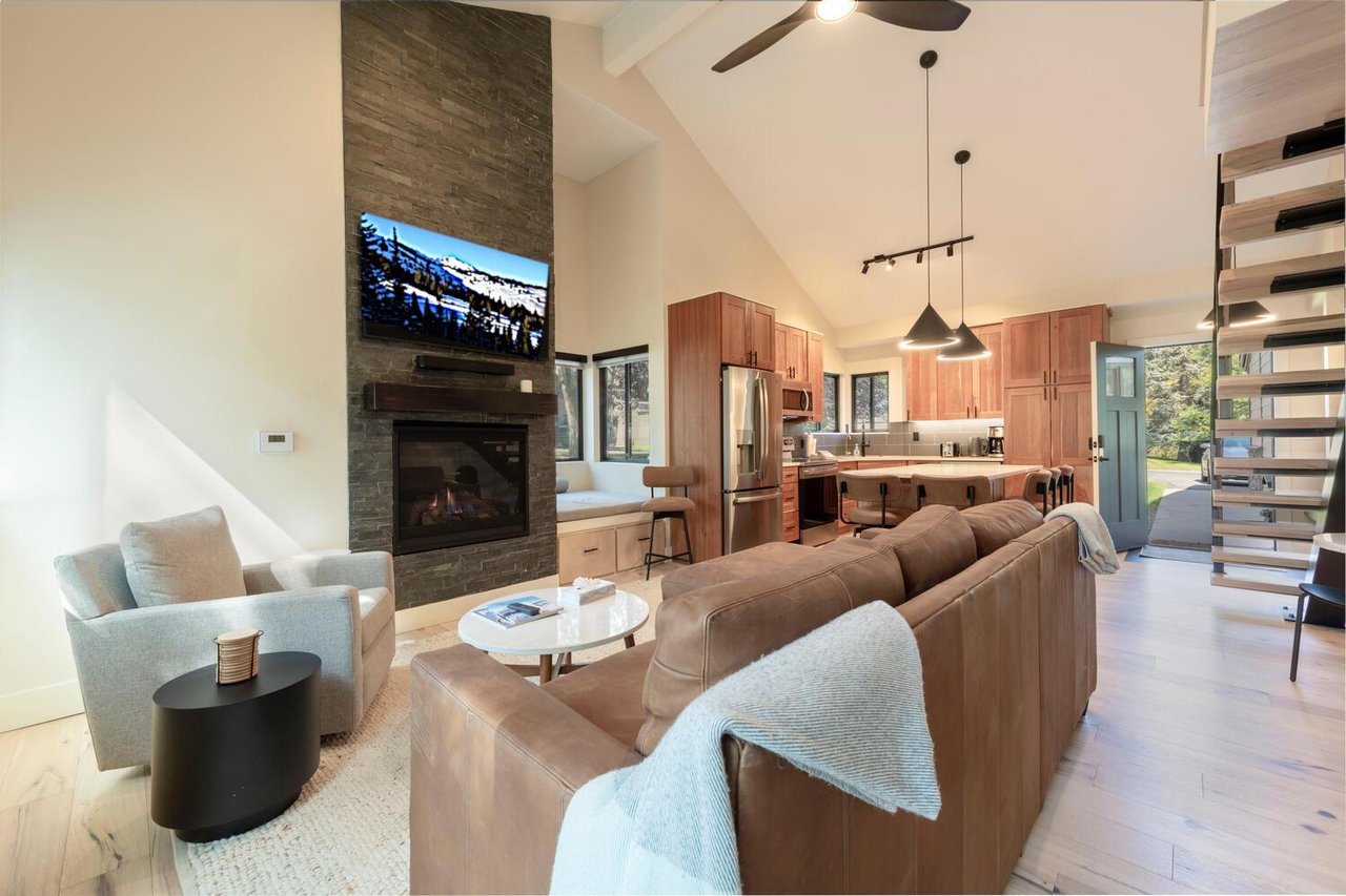 Comfortable, warm and inviting living room.