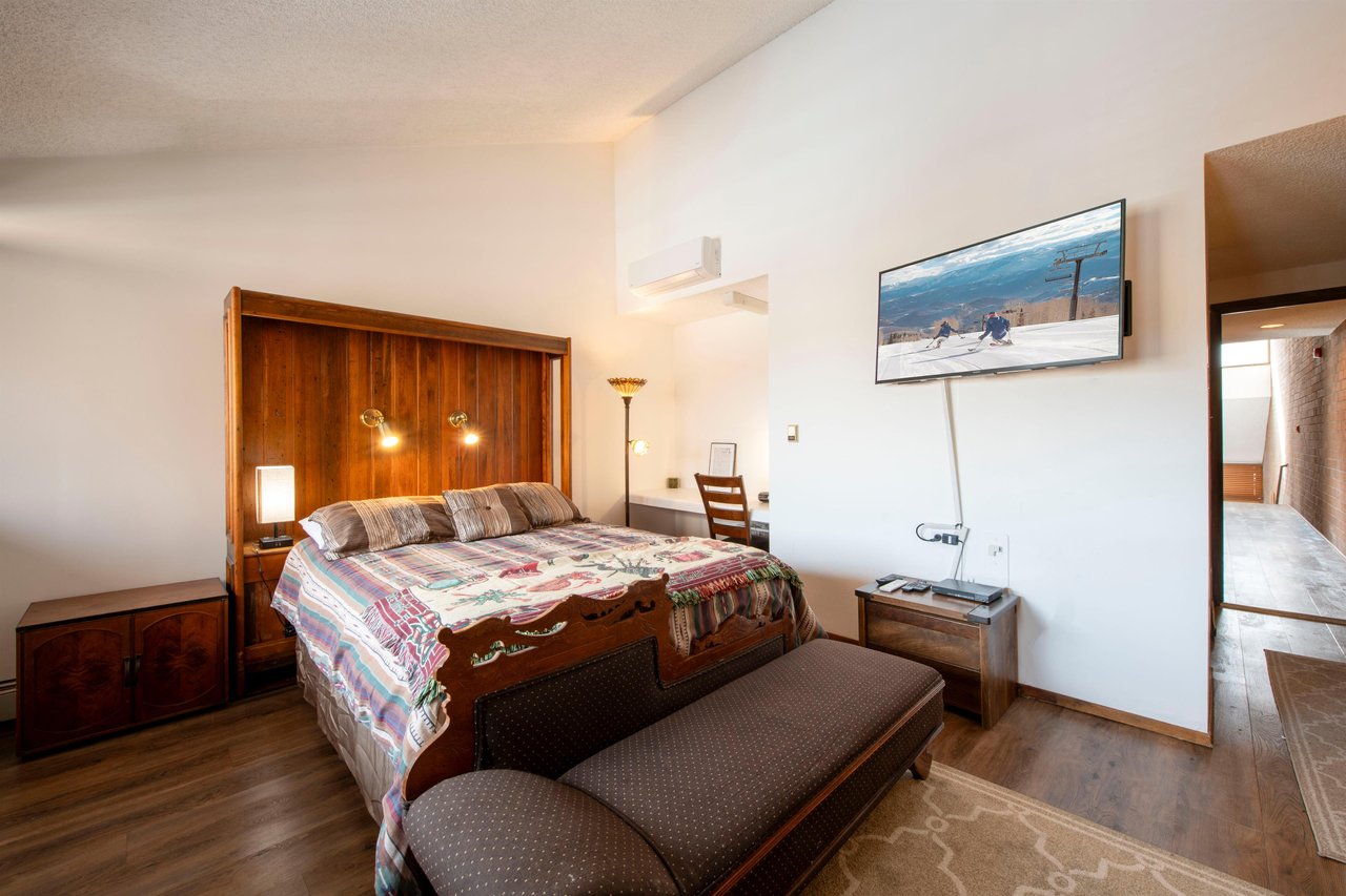 Rest, recharge, and wake up ready for another epic day — the bedroom at Park Avenue 216 is your perfect mountain sanctuary.
