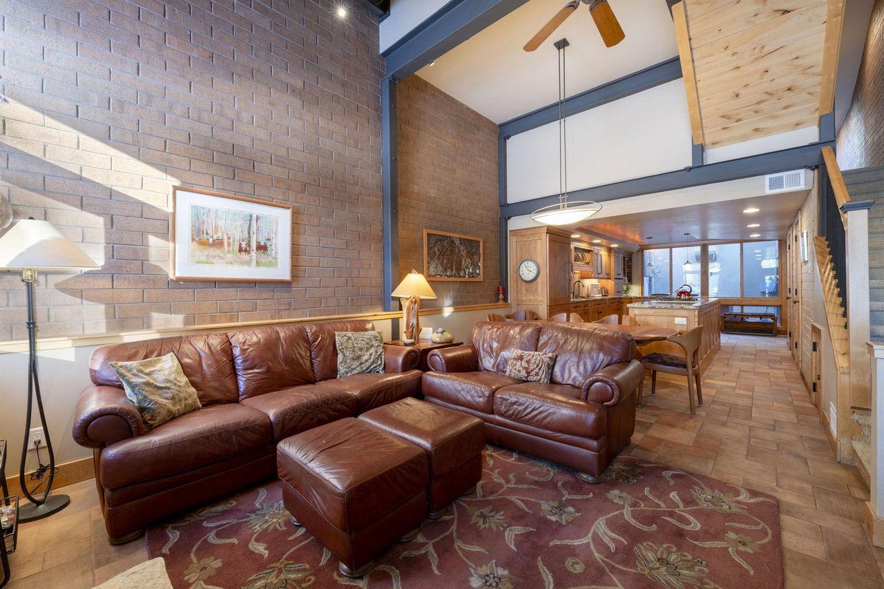 Bold, beautiful, and built for comfort — Park Avenue 227 is the Park City condo rental that redefines what a mountain getaway can be.