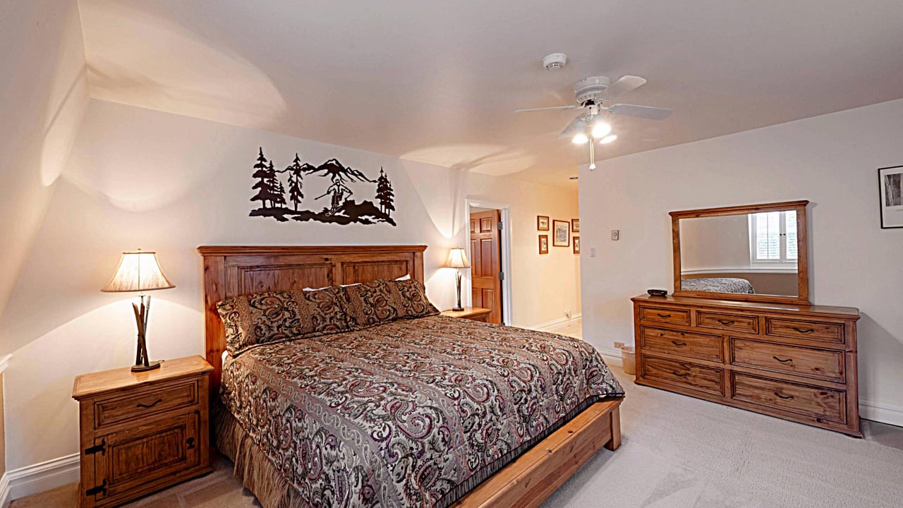 Resort Plaza 5013 offers a comfortable king bedroom with charming mountain décor — making this Park City condo rental a cozy and restful choice for your Park City lodging.