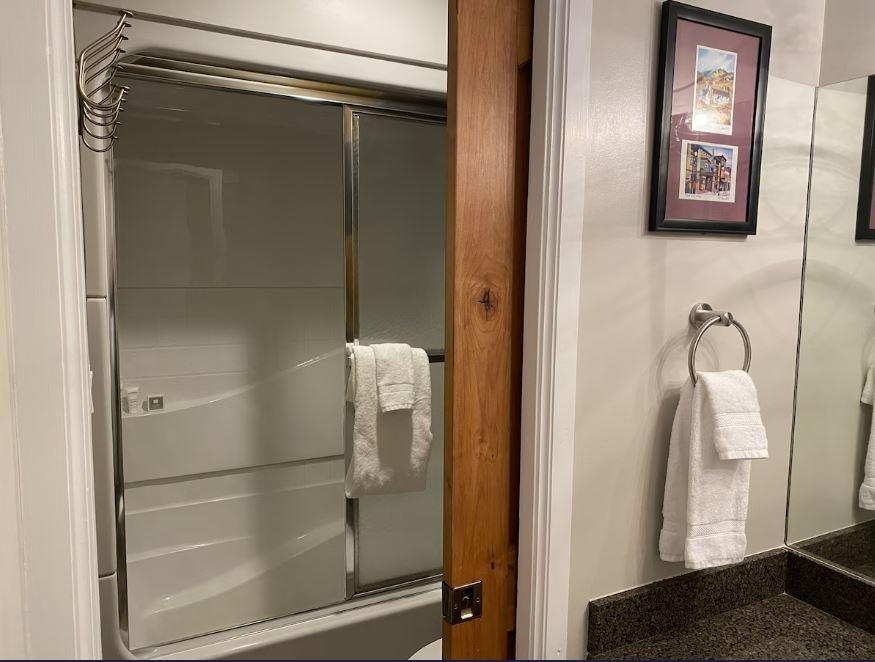Fresh towels and a sparkling clean shower await at Resort Plaza 5022 — making this Park City condo rental a refreshing and comfortable choice for Park City lodging.