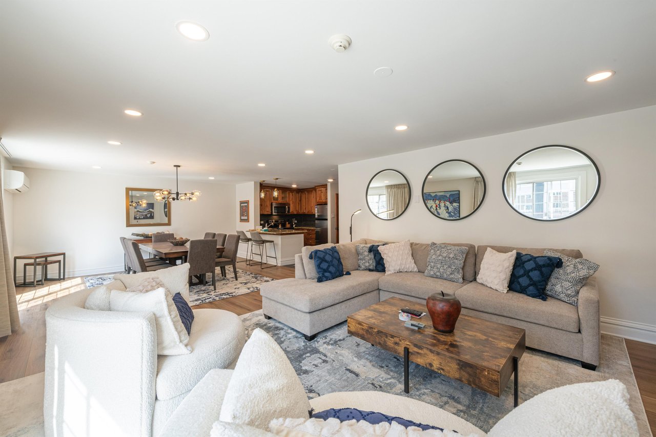Thoughtfully designed with upscale furnishings, warm accents, and an effortless open floor plan, Resort Plaza 5031 delivers a truly exceptional Park City lodging experience for those who appreciate th