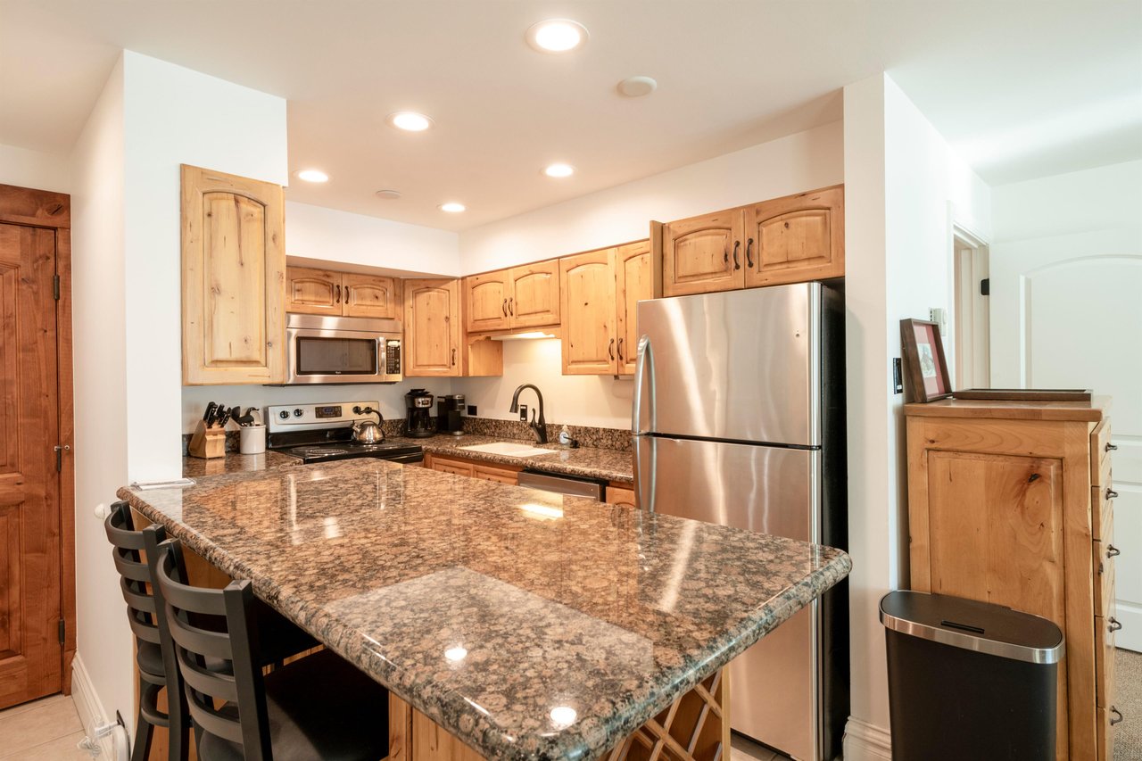 From the gorgeous granite island to the premium stainless steel appliances, this thoughtfully designed kitchen has everything needed to cook and entertain with ease. A beautiful and functional highlig