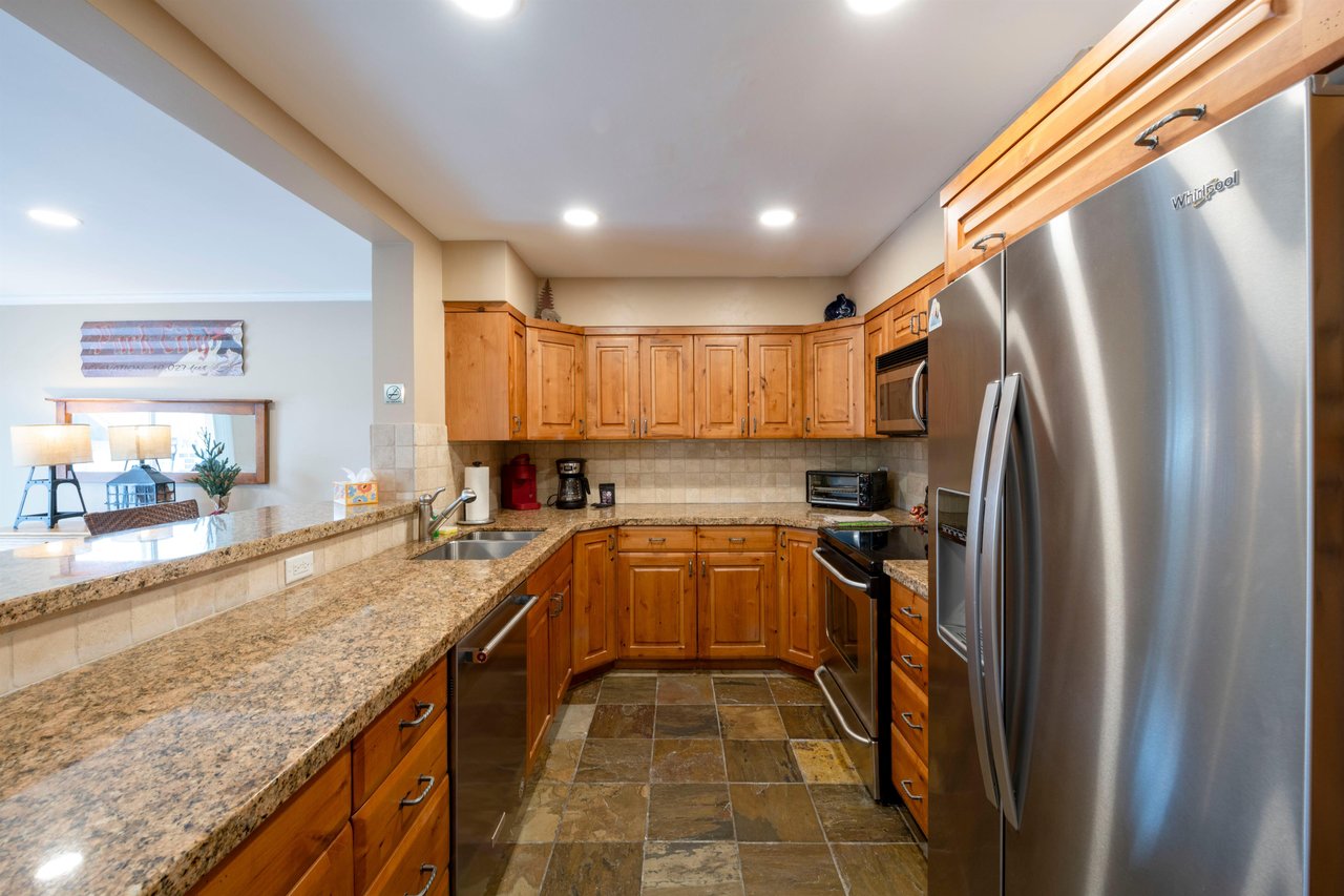 Skip the restaurants and enjoy the convenience of a wellappointed, full kitchen at Resort Plaza 5052, the Park City condo rental that gives you everything you need to feel right at home during your m