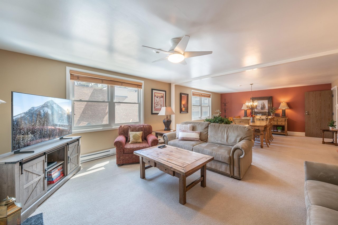 With abundant natural light, comfortable furnishings, and a warm, inviting atmosphere, Resort Plaza 5064 is the ideal Park City vacation rental for those seeking a relaxing and spacious home base in t