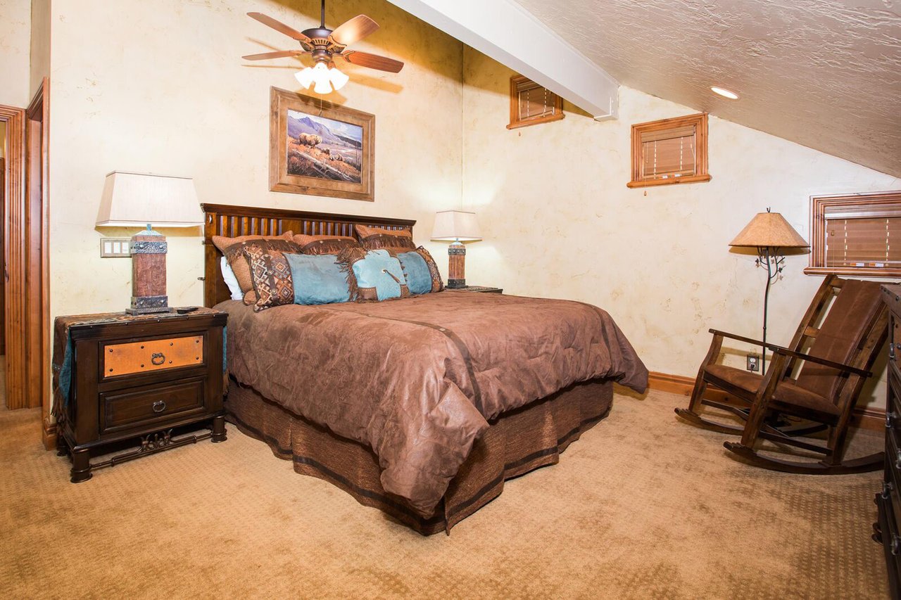 Every guest sleeps in comfort at Three Kings 65, setting it apart as one of the finest Park City vacation rentals for a truly relaxing stay.