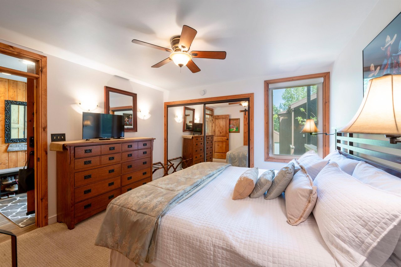 Wake up refreshed and ready for adventure in the comfortable king bedroom at Three Kings 93, where classic mountain charm meets modern convenience for an exceptional Park City lodging experience.