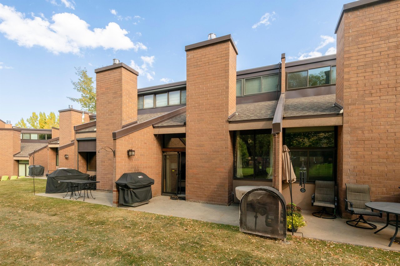 Fire up the grill and enjoy the mountain air from your own private patio at Park Avenue 256 — an outdoor living space that makes this Park City lodging retreat feel like a true home away from home.