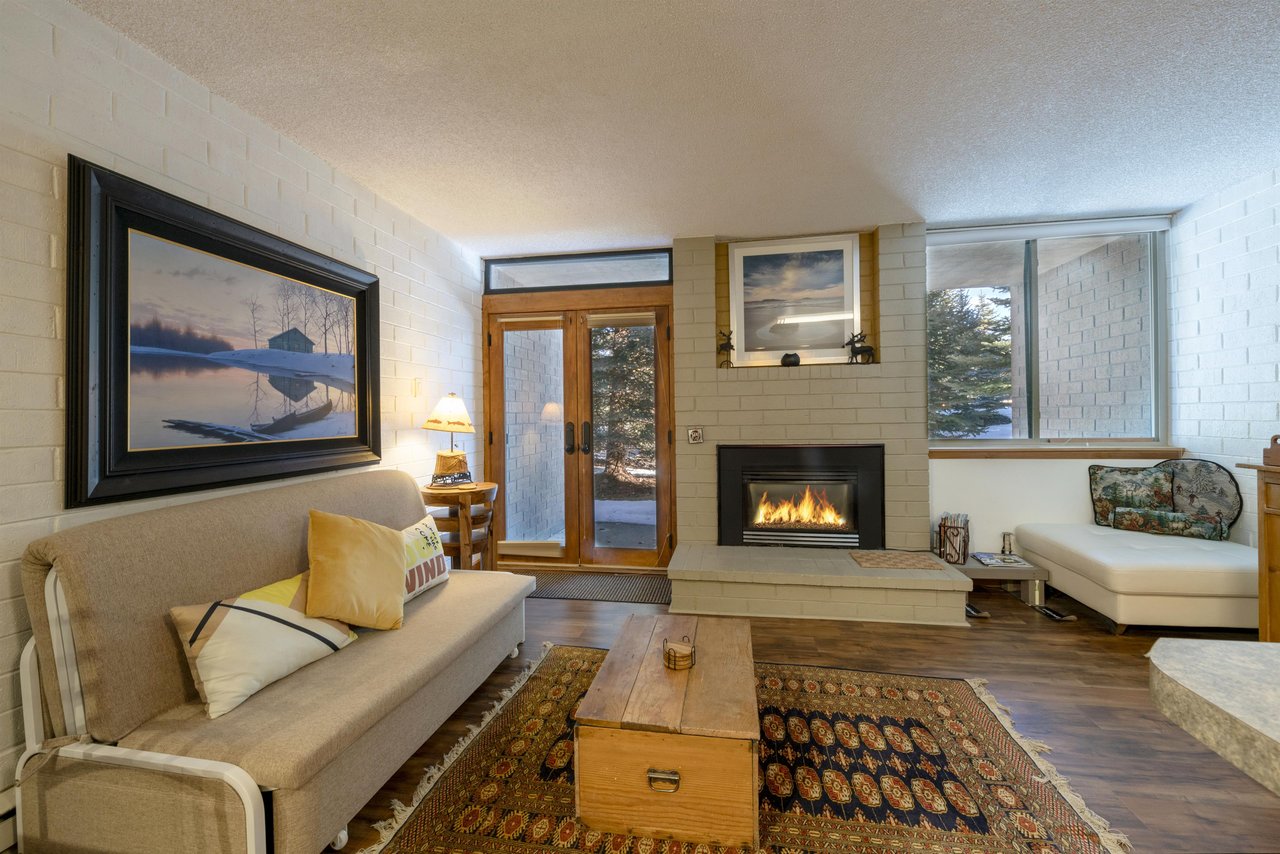 Settle in by the fireplace and soak up the rustic mountain character of Park Avenue 297. This charming and comfortable living space is exactly what you want from a Park City vacation rental.