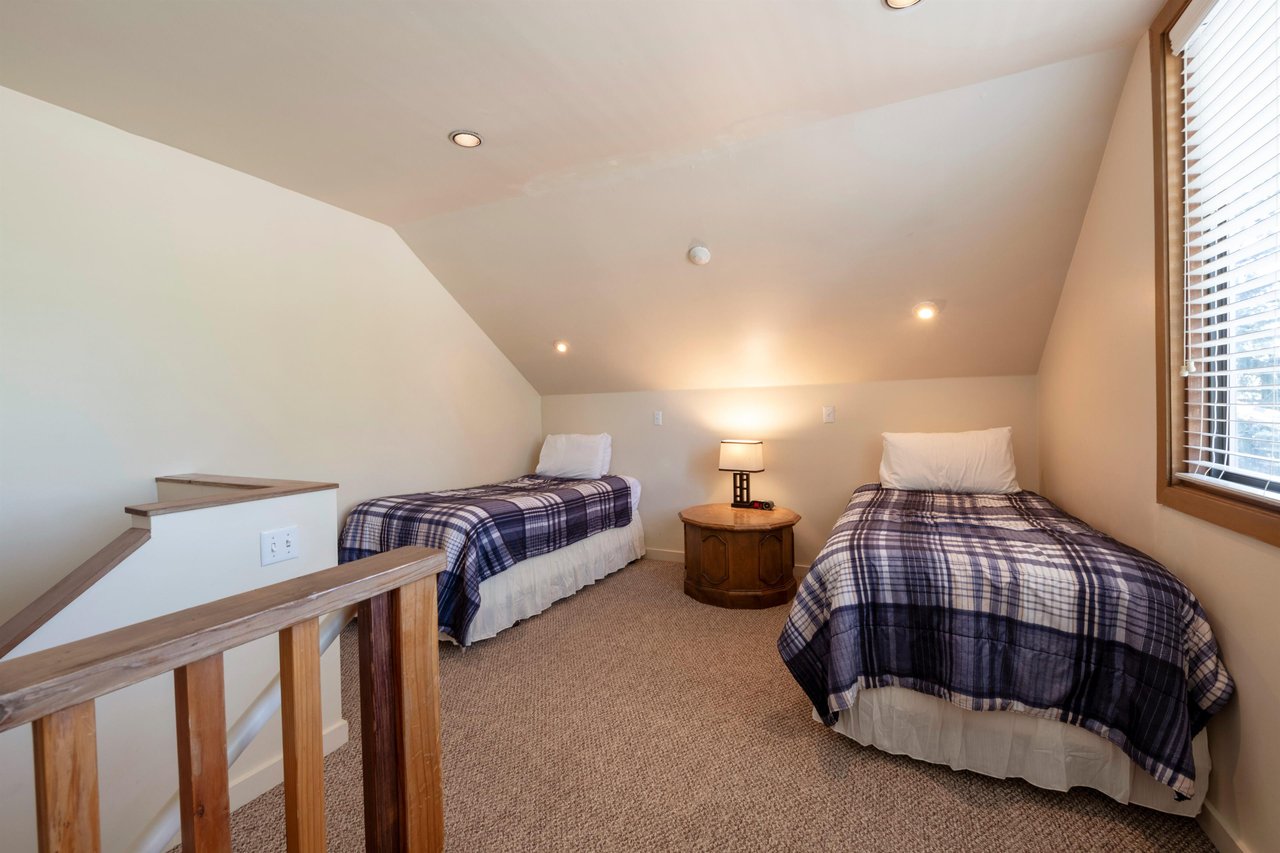 The kids will love the cozy loft bedroom at Pay Day 189the perfect Park City vacation rental. Tucked up under the eaves with twin beds and a warm, intimate atmosphere, its the perfect hideaway for l