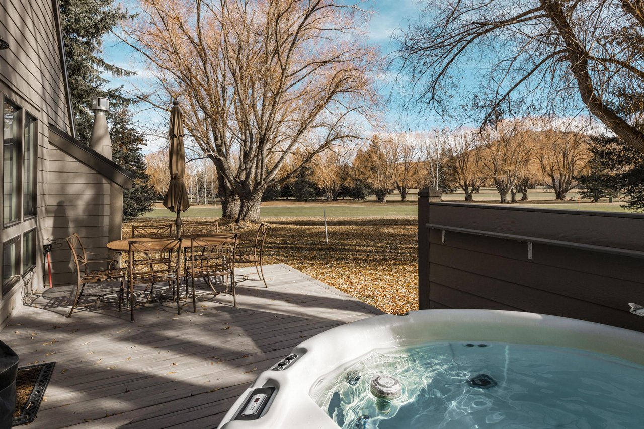 The private hot tub at Pay Day 183 overlooks a stunning golf course, making it the perfect spot to unwind after a day on the slopes. Park City vacation rental relaxation at its absolute finest.