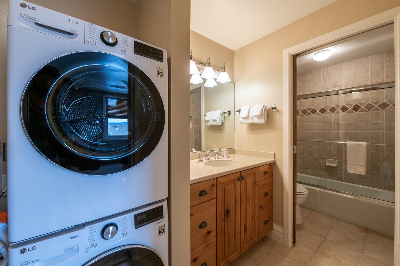 The added convenience of an inunit washer and dryer at Resort Plaza 5064 makes packing lighter and staying longer a breeze, further cementing this Park City condo rental as one of the most practical