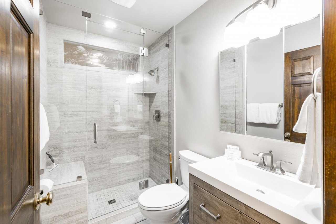 148 Webster Court Home  Bathroom 3