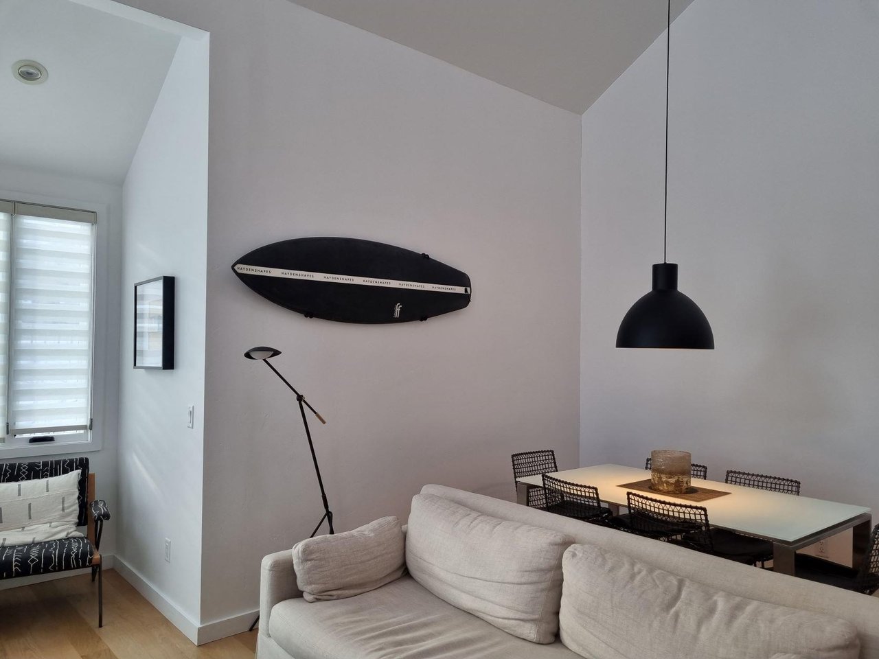 Surfboard in Living Room of Three Kings 80