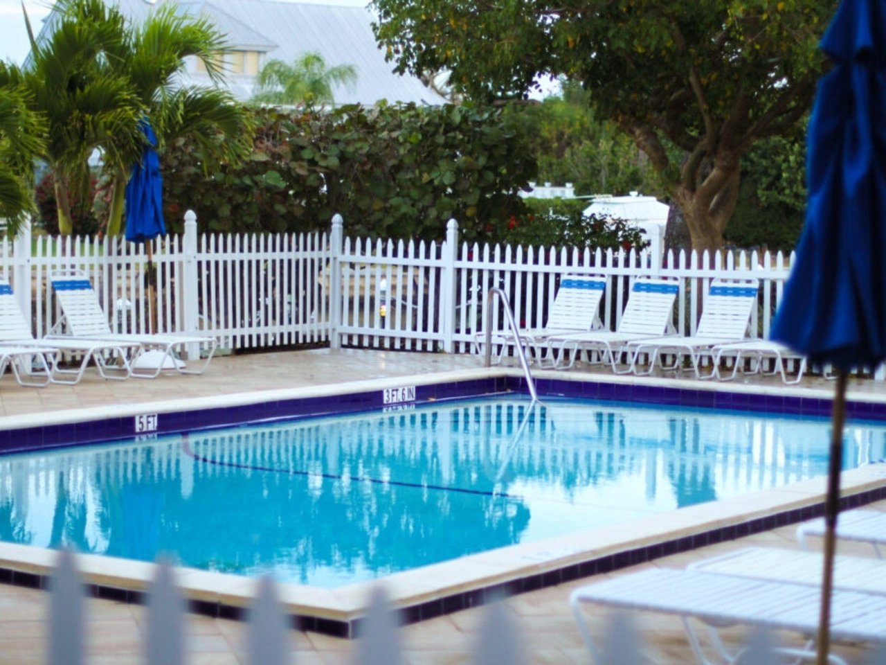 The beachside swimming pool at Sanibel Moorings Resort