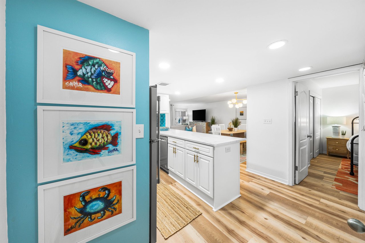 Holiday Surf and Racquet Unit 604 2