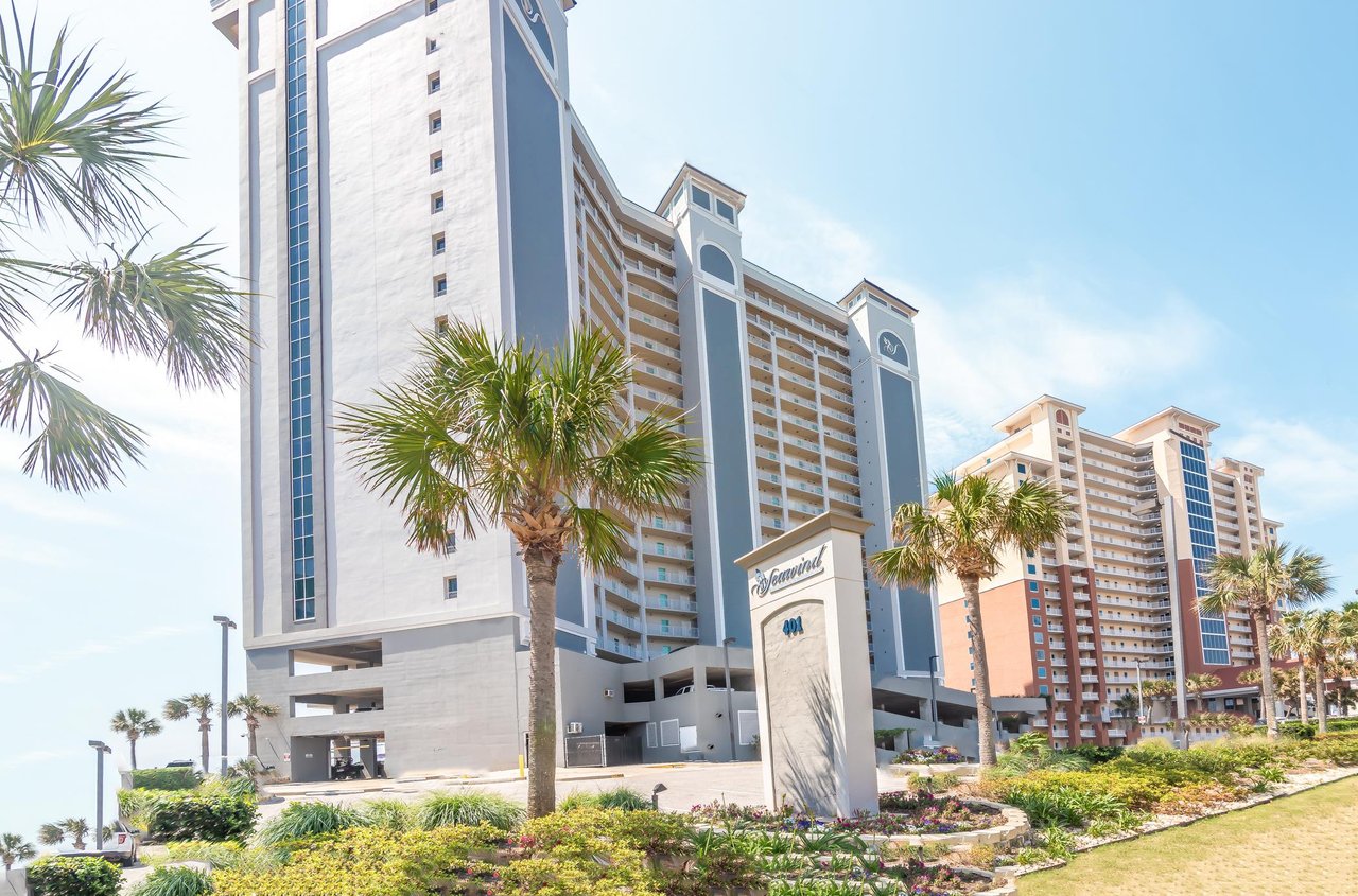 A Wave From It All  Seawind 802 1