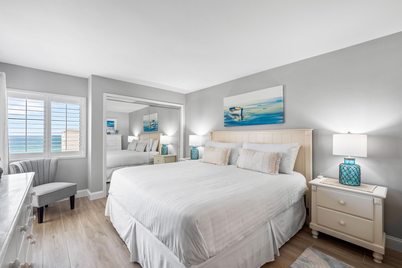 Holiday Surf and Racquet Unit 715 5