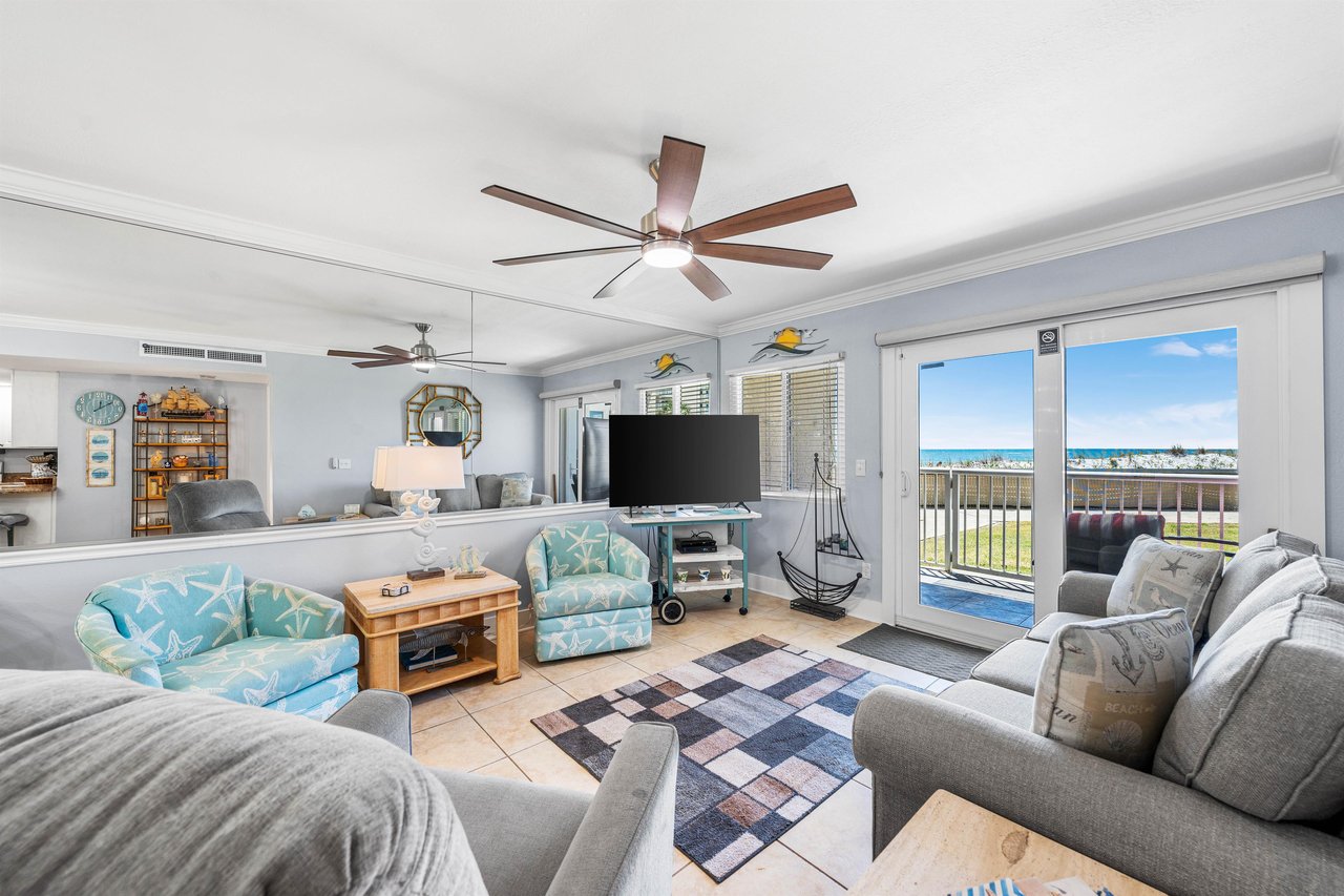 Holiday Surf and Racquet Unit 122 1