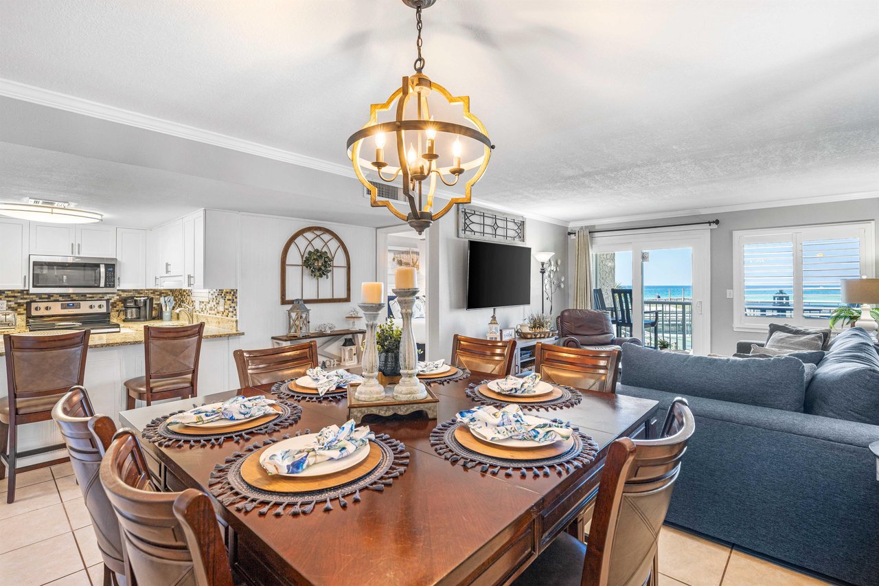 Holiday Surf and Racquet Unit 218 4