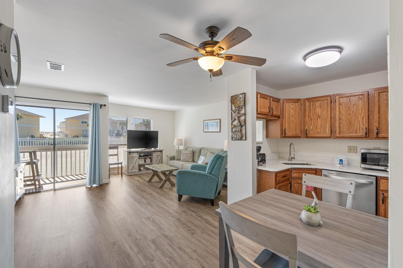 Studio living with full kitchen and dining room