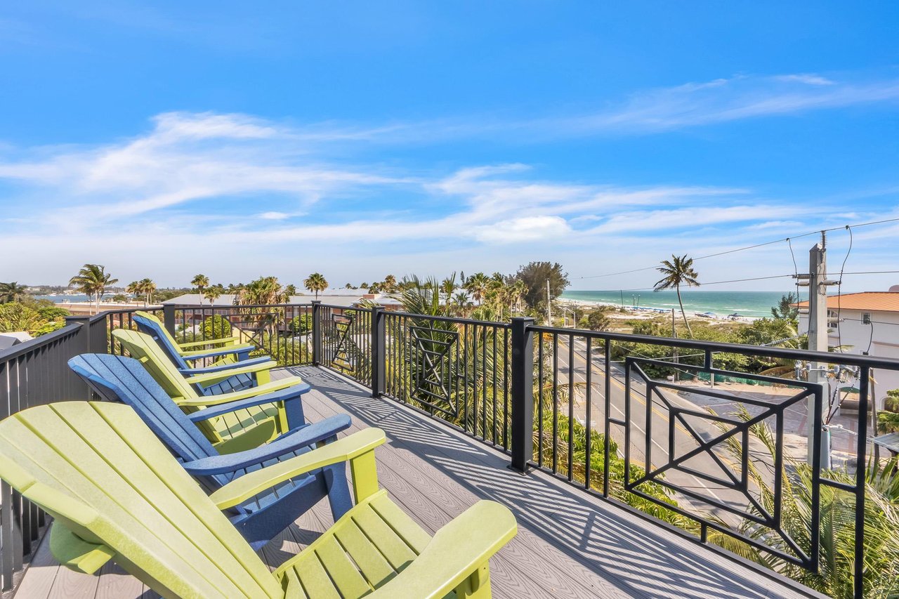 Rooftop Deck