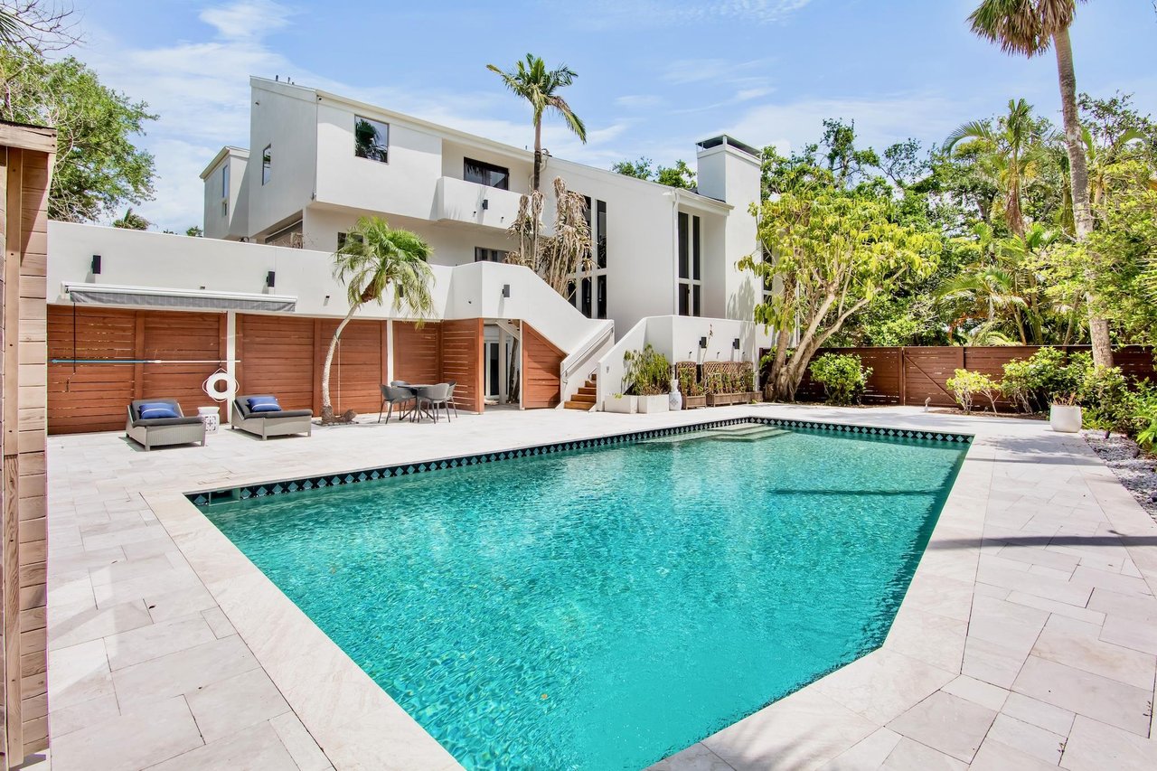 Casa Blanca by Siesta Key Luxury Rental Properties