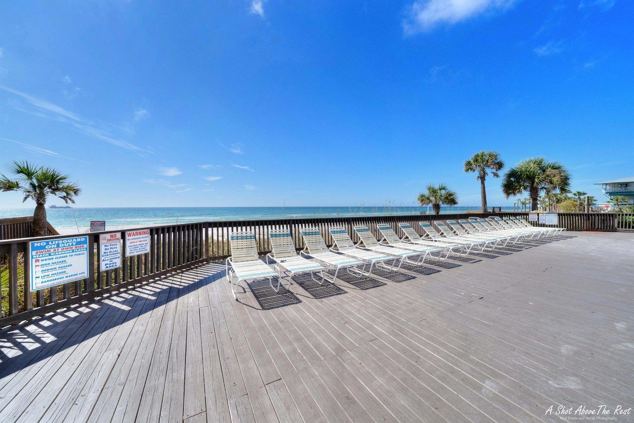 gulffront sunning deck at Seachase in Panama City Beach, Florida