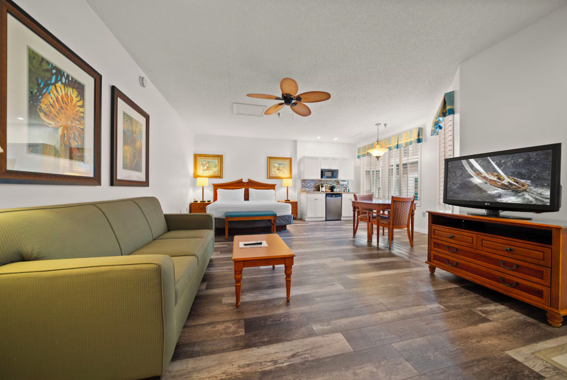 Holiday Inn Hotel  Suites Harbourside in Clearwater Beach, Florida