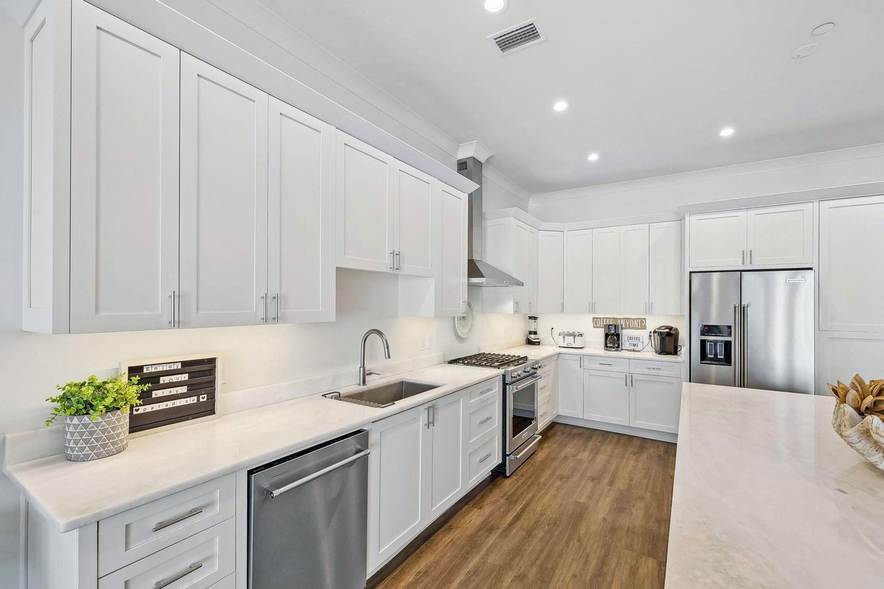 Regency Cabanas A2 4