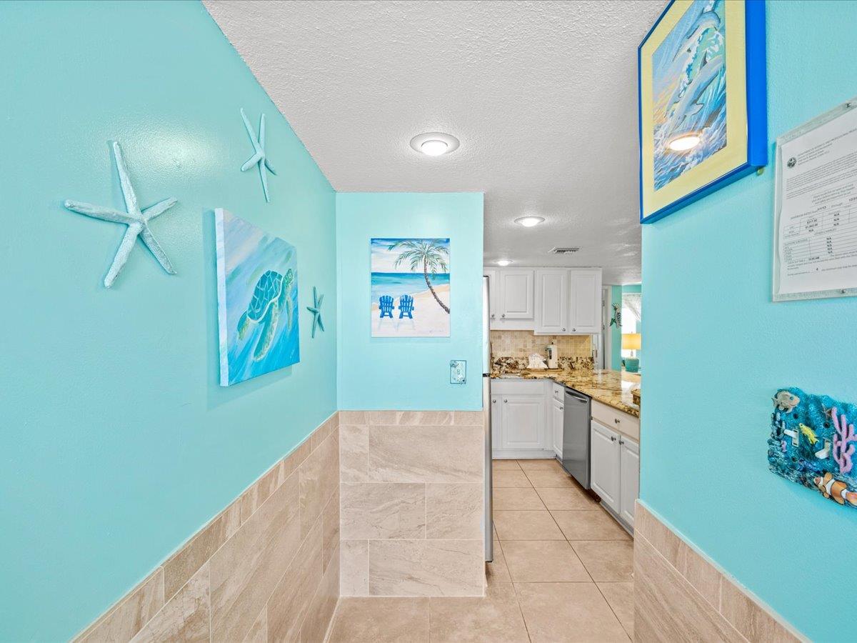 Holiday Surf and Racquet Unit 514 2