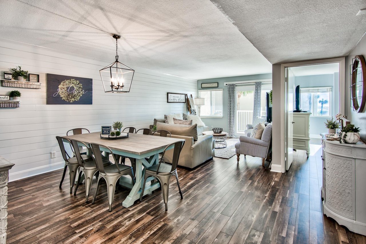 Holiday Surf and Racquet Unit 211 2