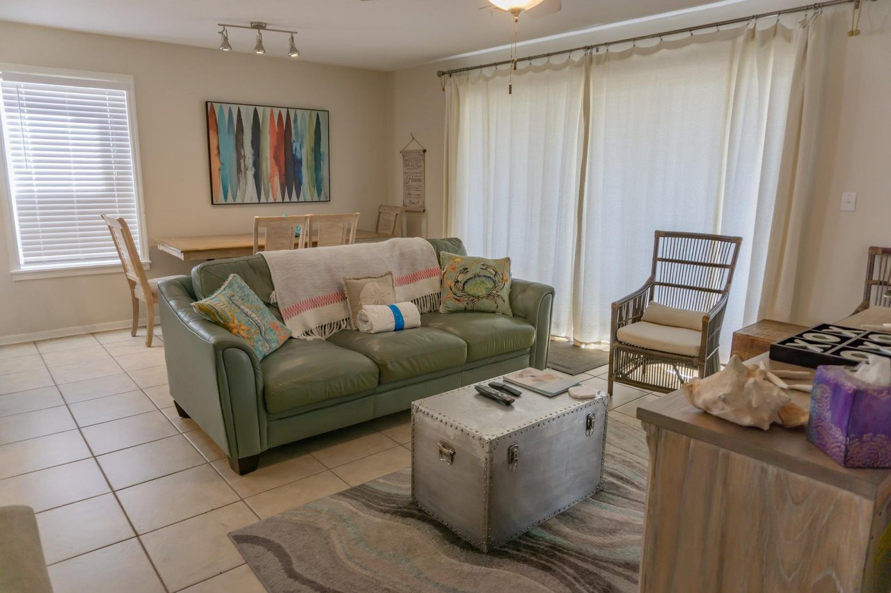 Beachside Villas 823 3