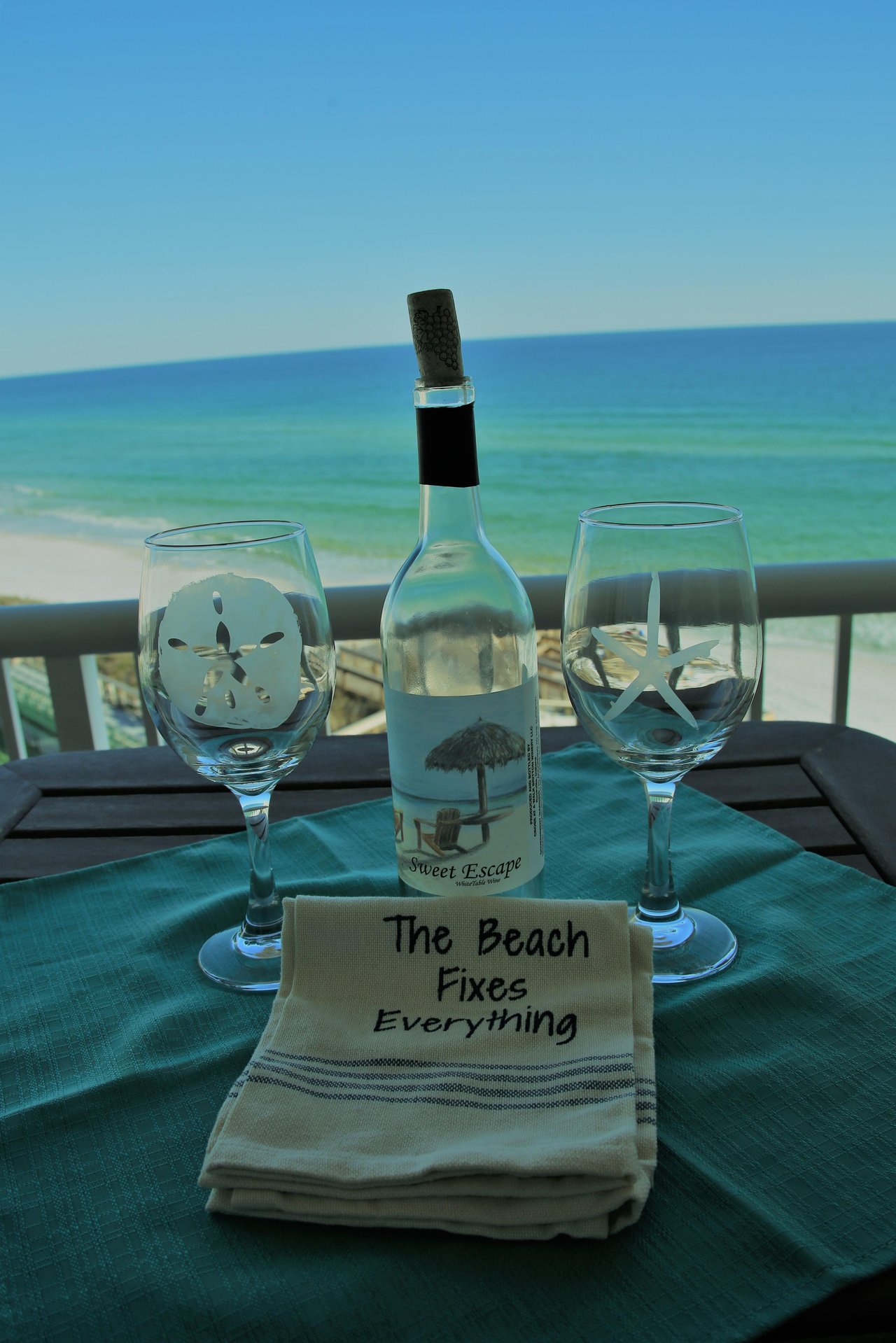 Holiday Surf and Racquet Unit 603 5