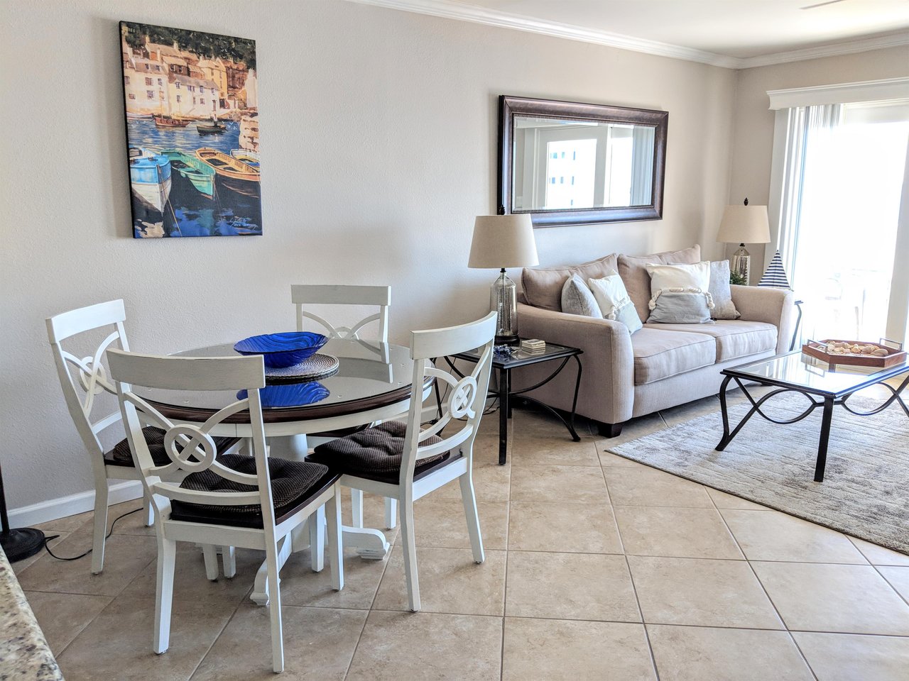 Holiday Surf and Racquet Unit 622 4