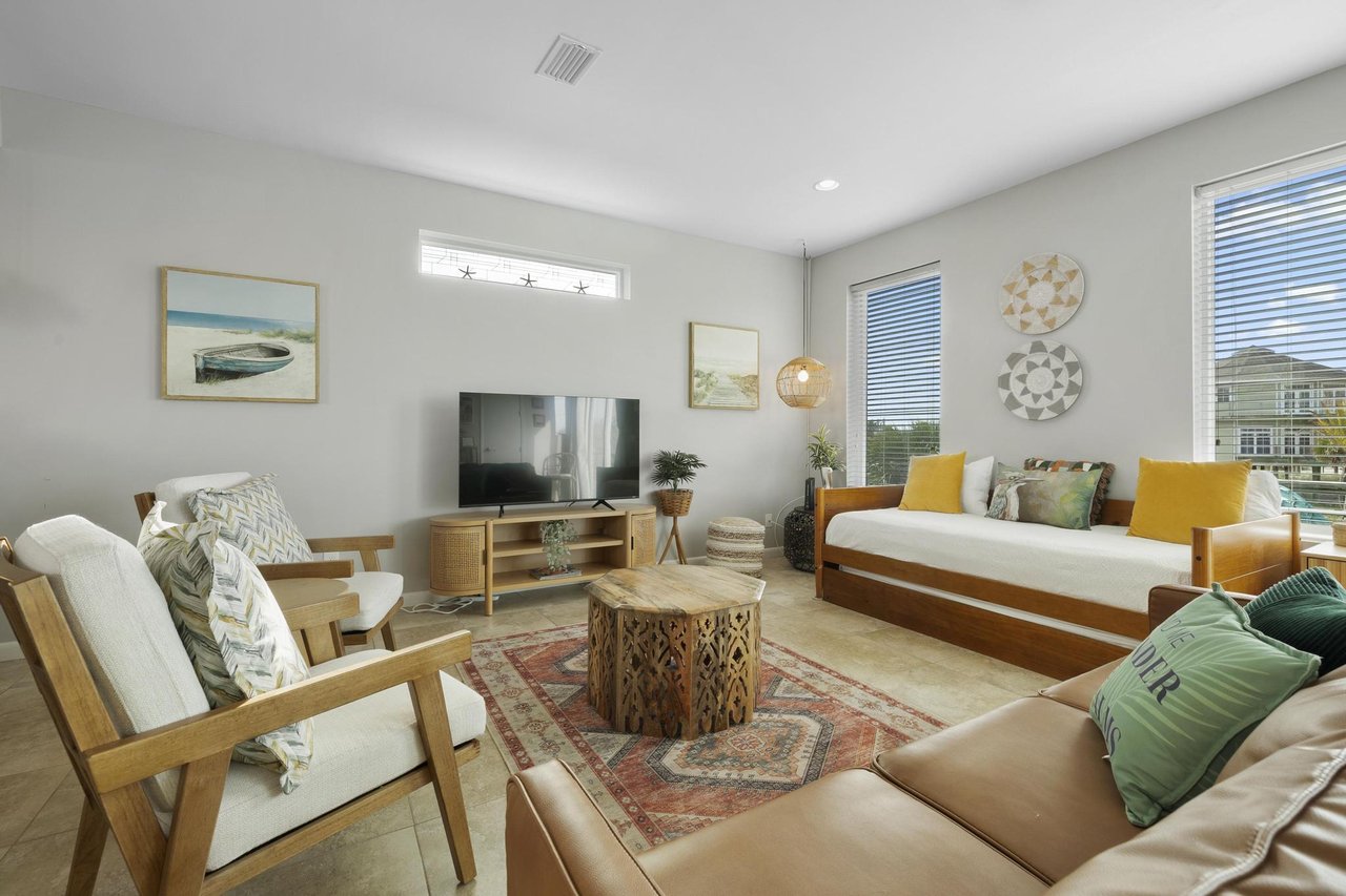 Via De Luna 213  Purple Palms 1