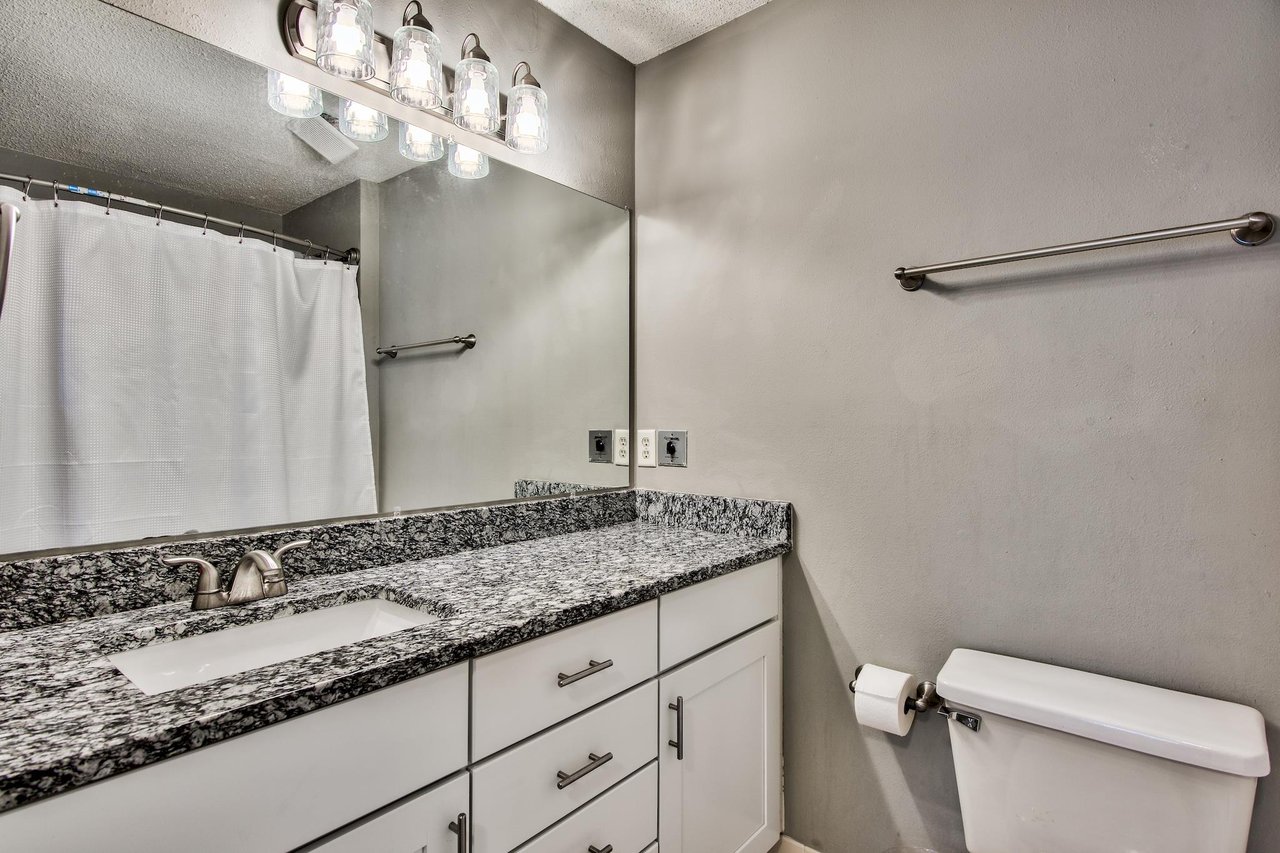 Crystal Blue Cottage 4