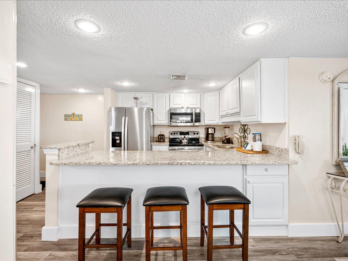 Holiday Surf and Racquet Unit 314 5