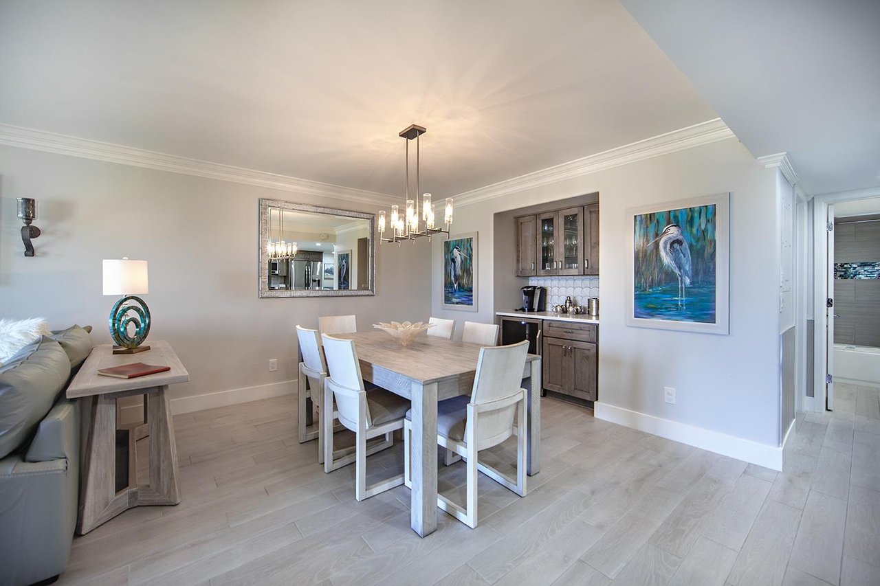 Holiday Surf and Racquet Unit 104 5