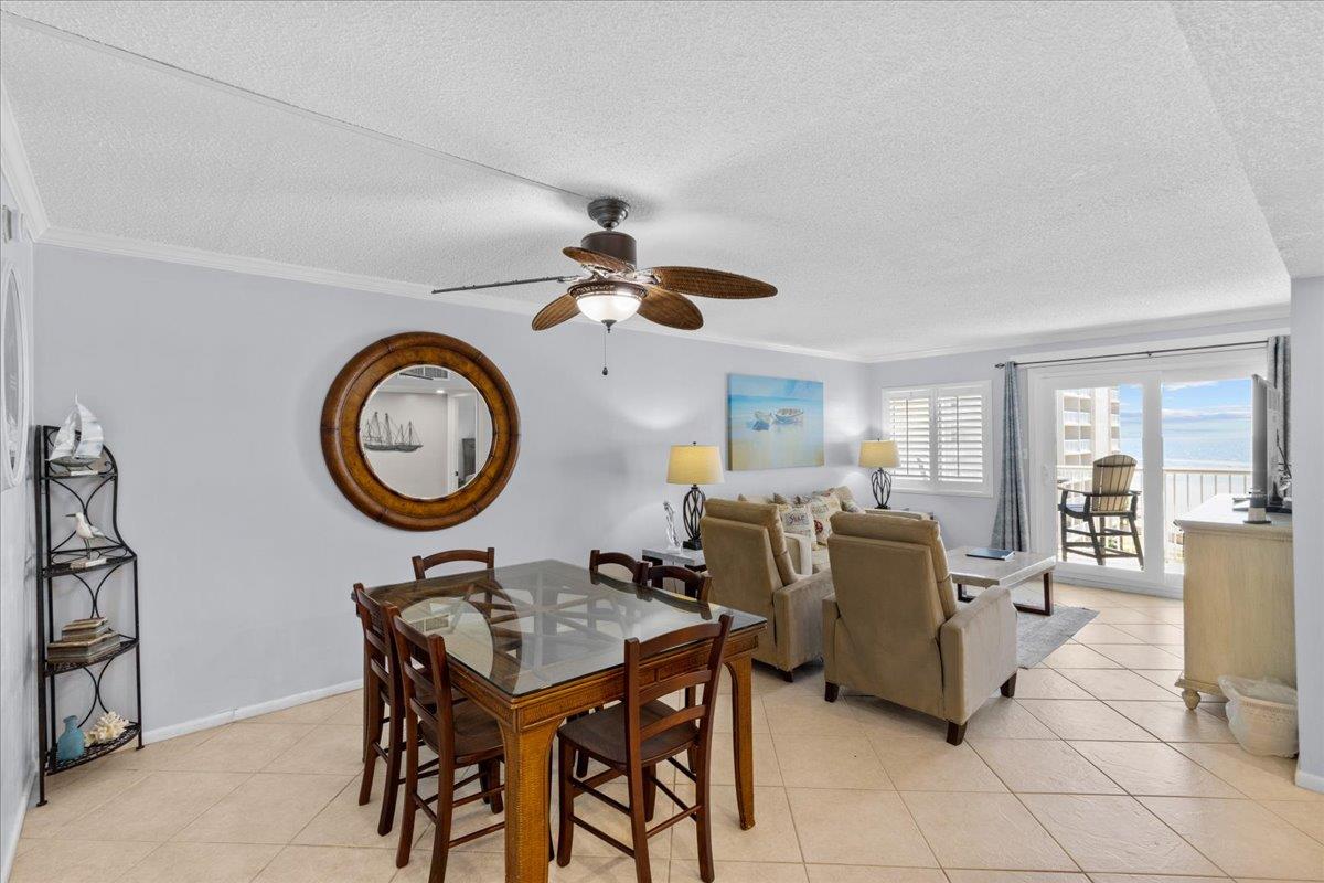 Holiday Surf and Racquet Unit 508 6