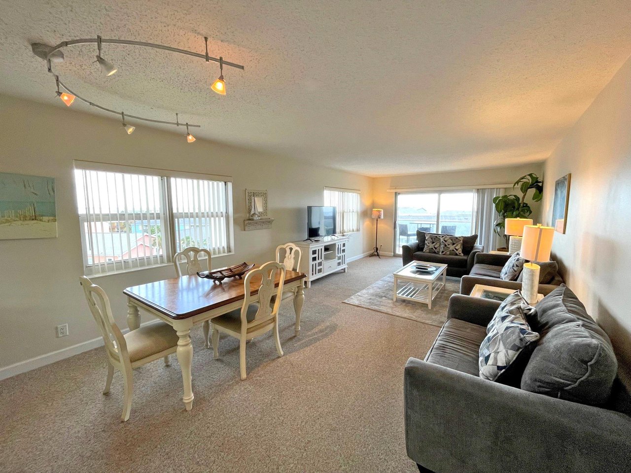 Regency Towers 501E 3