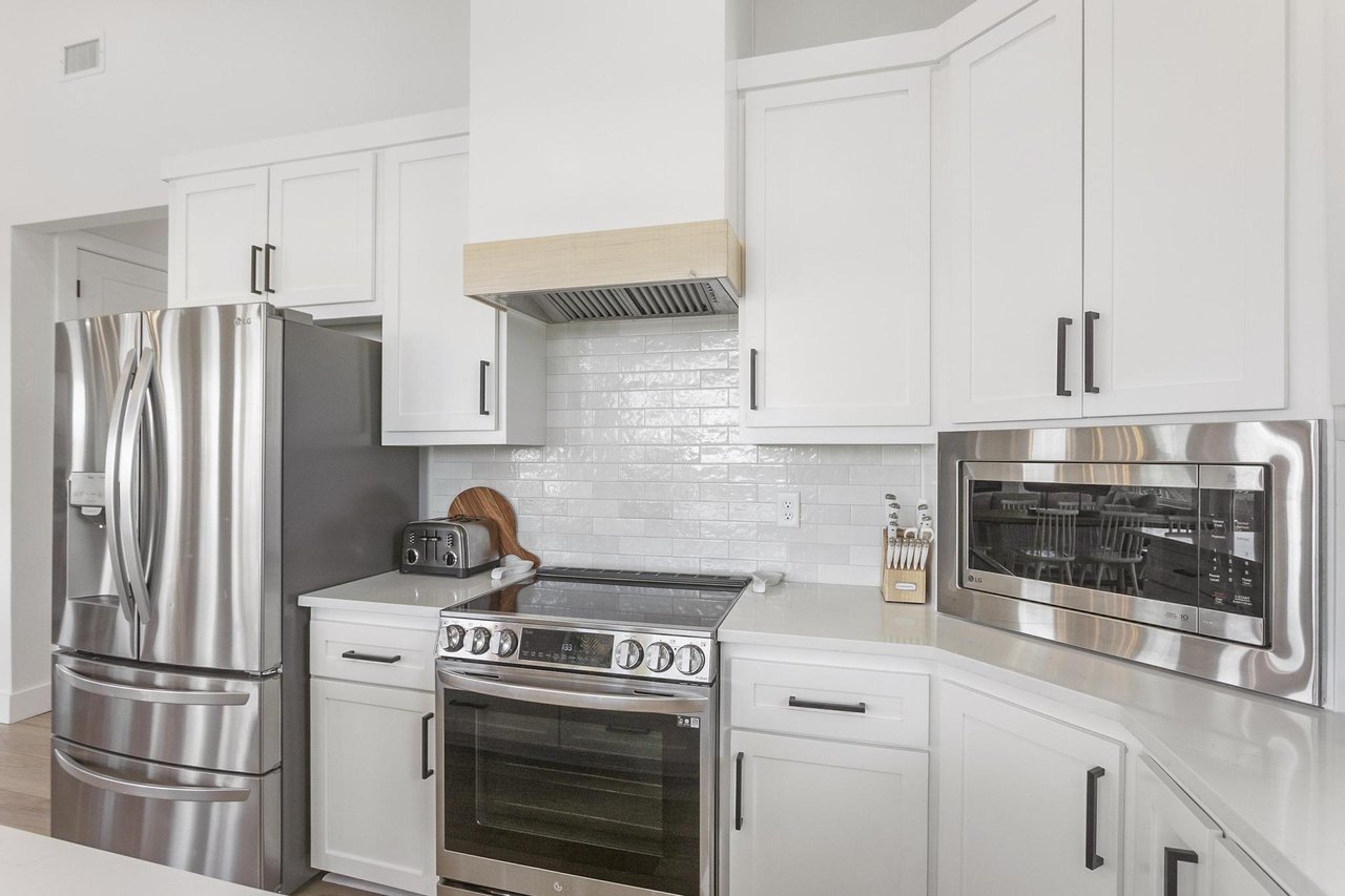 Via De Luna 222  Driftwood 5