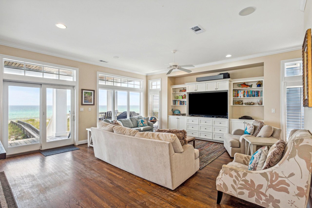 7793 Gulf Boulevard  Pelican Jacks 3