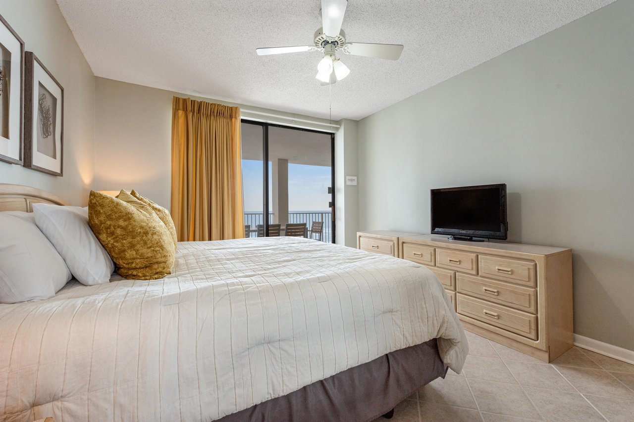 Pelican Pointe 804 15