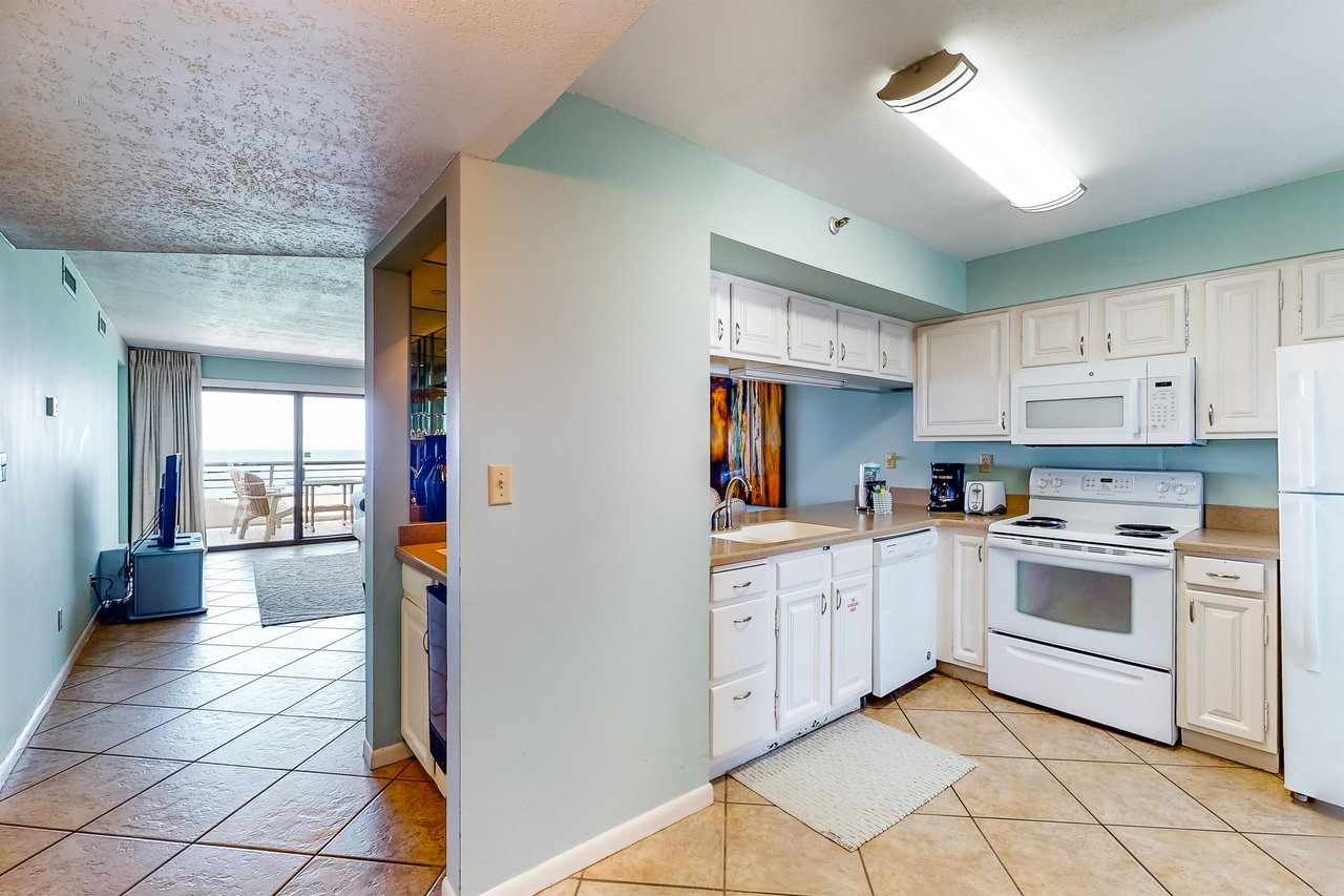 Emerald Towers 1204 5