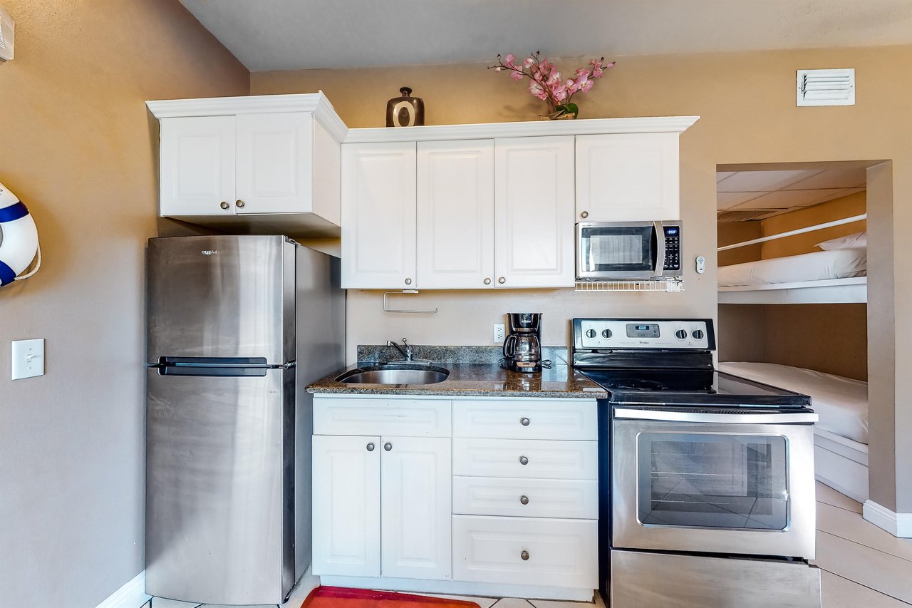 Nantucket Rainbow Cottages 04B 5