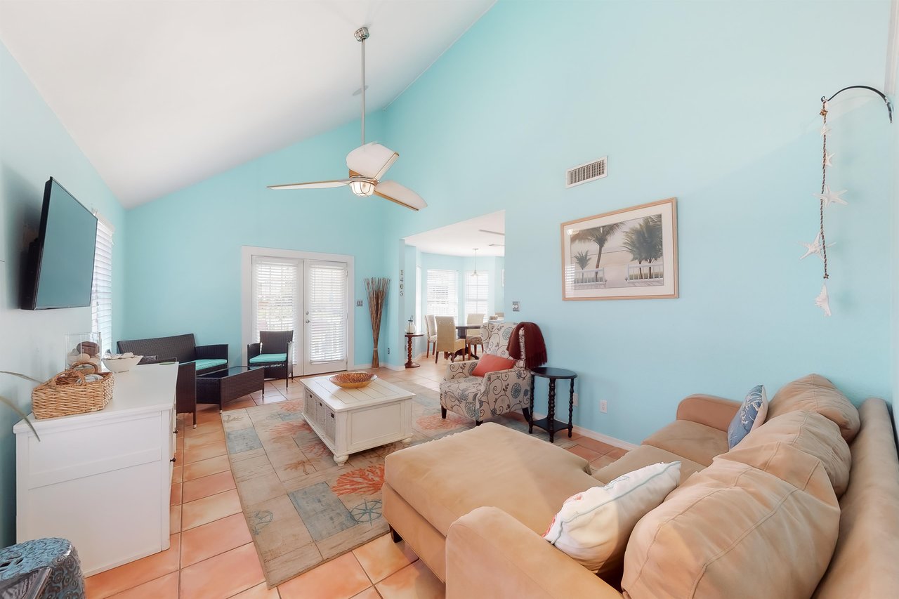 Blues Beach Bungalow 1