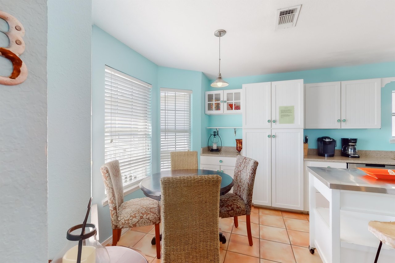 Blues Beach Bungalow 5